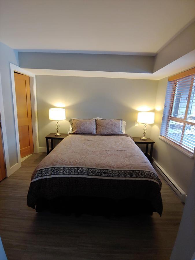 Tyndalstone Lodge 3 Bedroom In The Heart Of Village North Whistler Zewnętrze zdjęcie